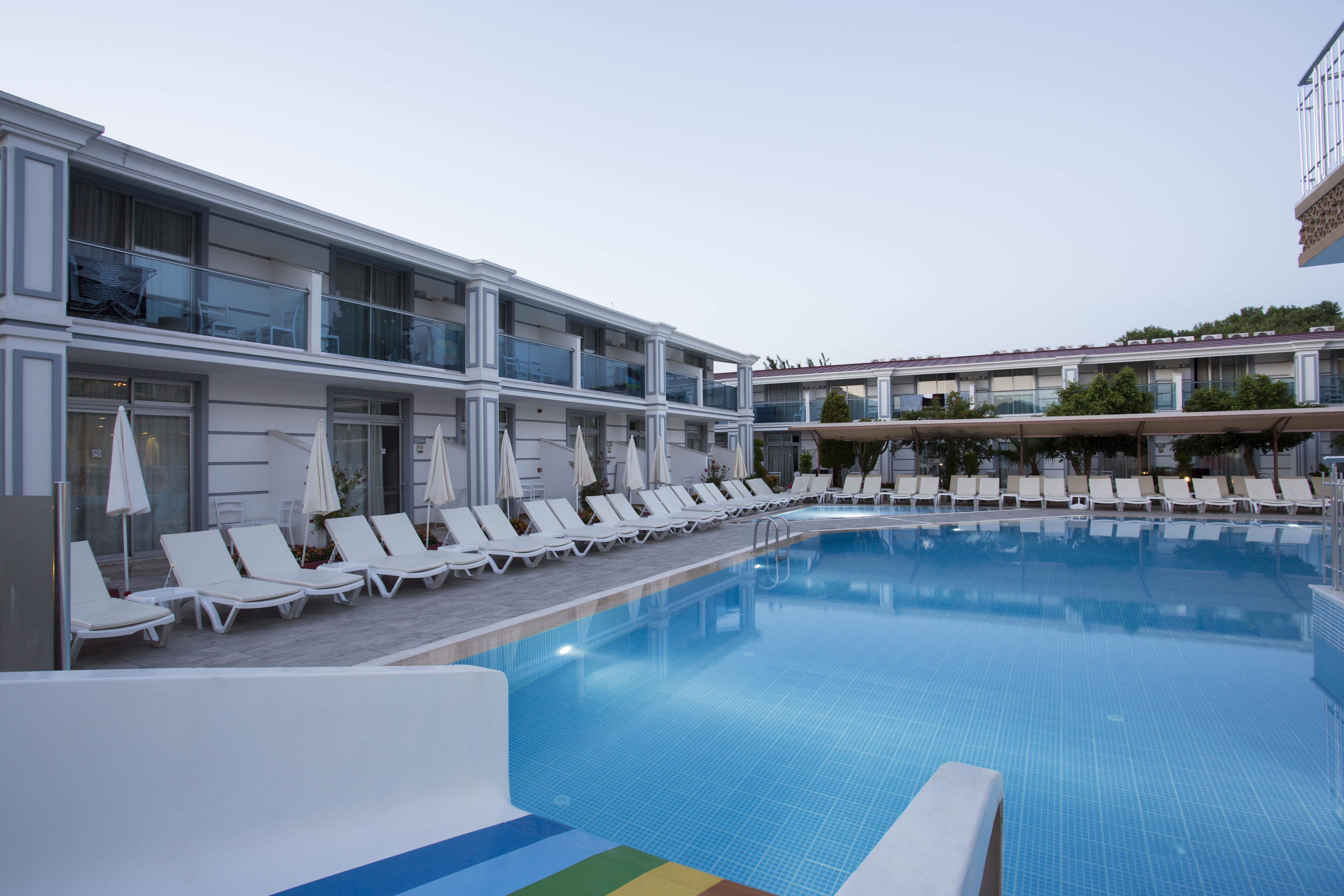 Sun Club Side Hotel Exterior photo