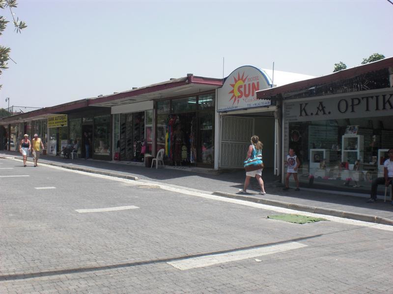 Sun Club Side Hotel Exterior photo