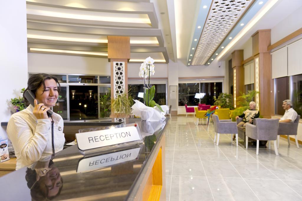 Sun Club Side Hotel Exterior photo