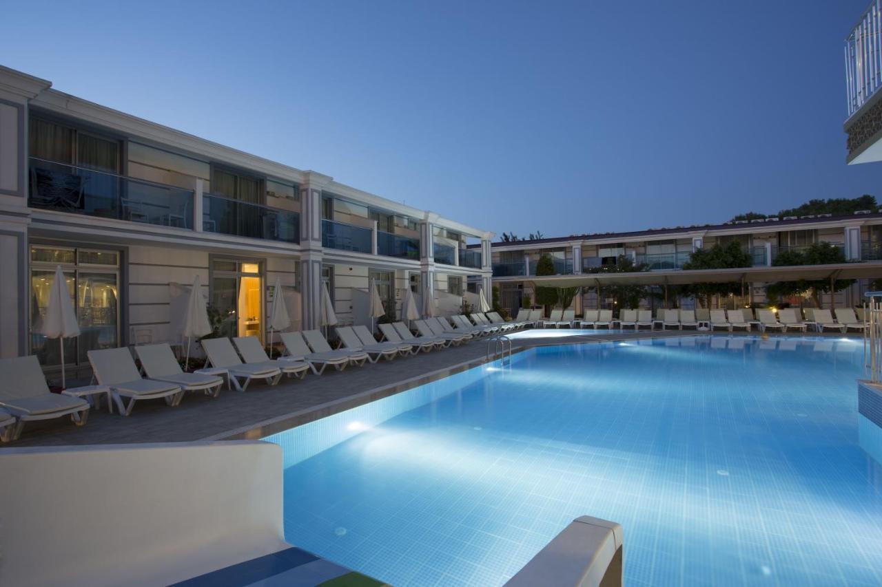 Sun Club Side Hotel Exterior photo